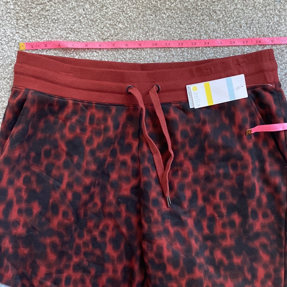 ZELLA Rust Madder Tortoise Print Joggers With Pockets - Picture 8 of 13